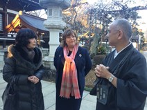 Fiona Hyslop with Taeko Seki (left) from the Japan Scotland Association, and Mr Hirai (right) at the Anyoi