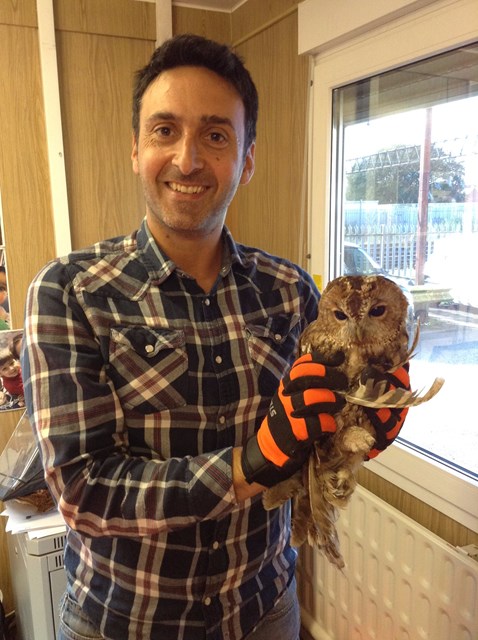 Tony the Tawny with Network Rail's Joseph Spiteri-Braysford-2
