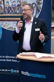 Southeastern unveils community-named Bayeux Tapestry train-23: Southeastern unveils community-named Bayeux Tapestry train-23