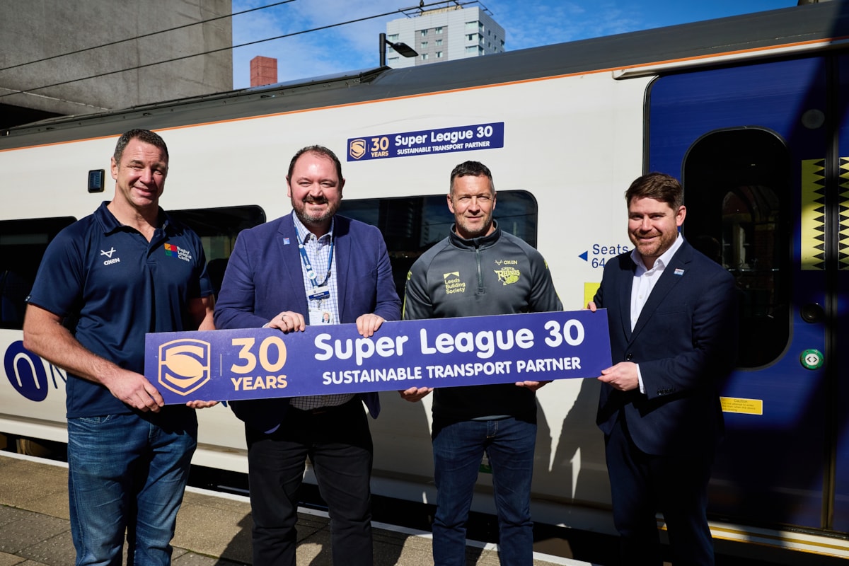 Super League 30 train
