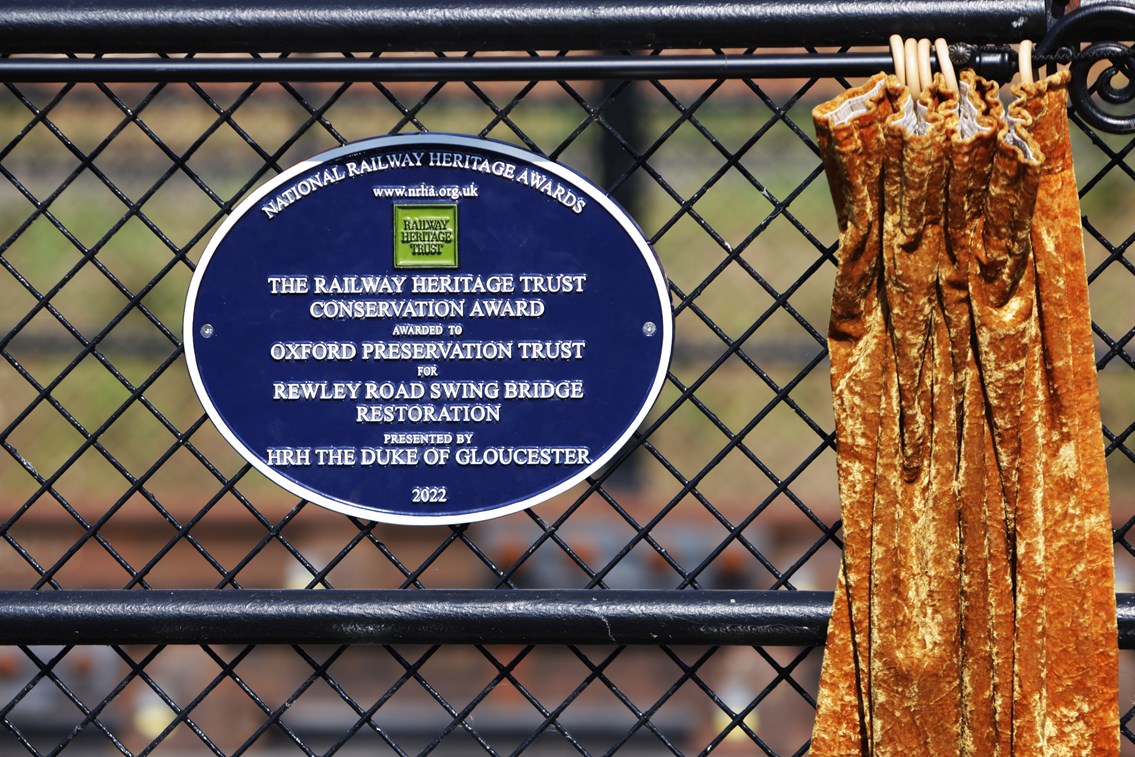 The plaque awarded to Oxford Preservation Trust