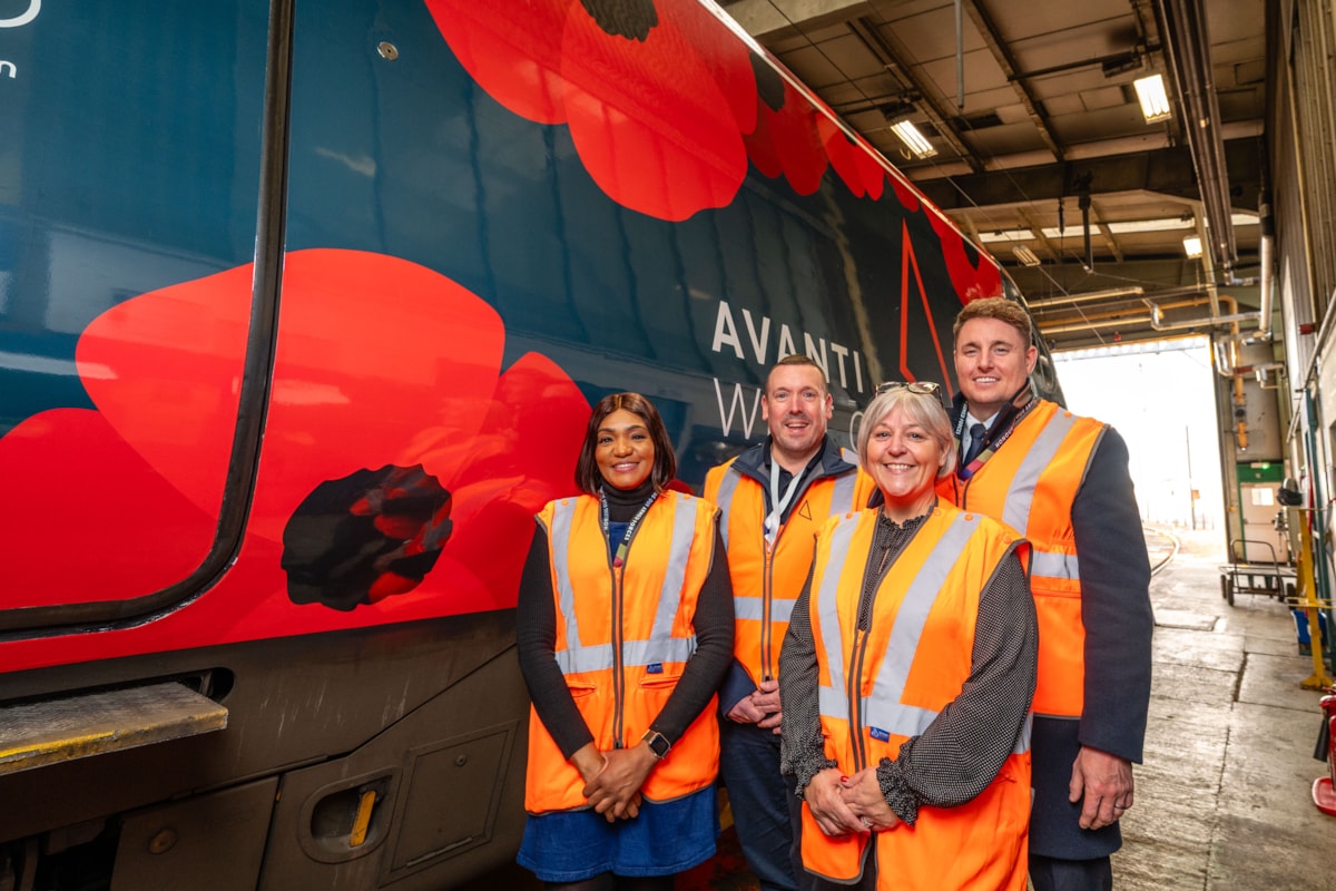 Avanti West Coast colleagues with the Poppy Train at Polmadie Depot. 

L-R: IT Project Manager, Margaret Dzikiti, Train Driver Greig Gibson, Engineering and Infrastructure Director Dean Duthie and Community Manager Joanne Buckley.