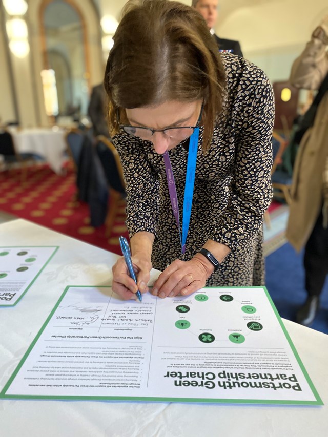 Bernadette Topham, Chief Operating Officer & Deputy Vice-Chancellor, University of Portsmouth: Bernadette Topham, Chief Operating Officer & Deputy Vice-Chancellor of University of Portsmouth signing the Portsmouth Green Partnership Charter