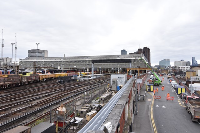 Over the Easter 2017 weekend, Network Rail installed a new signalling gantry and replaced sections of track at London Waterloo