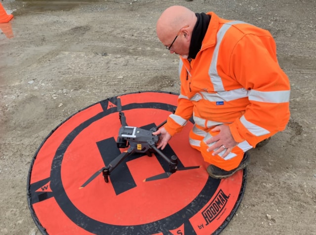 MOM Bob Hodgson with drone-3: MOM Bob Hodgson with drone-3