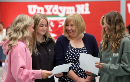 21.08.25 GCSE Results Cab Sec Ed  10