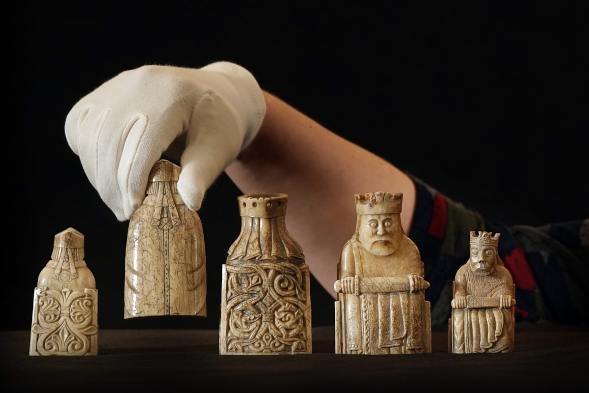 Dr Alice Blackwell with some of the Lewis chess pieces. Copyright Stewart Attwood (14)