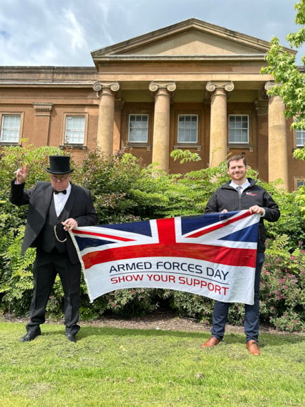 Ian Jones as Winston Churchill and Michael Peters representing event sponsors SWG Construction (2)