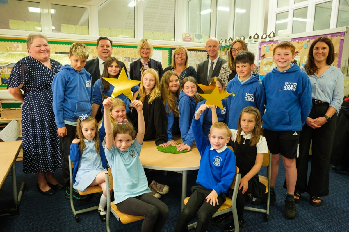 Cllr Reid and Cllr Cogley congratulate Galston Primary on their HMIE report