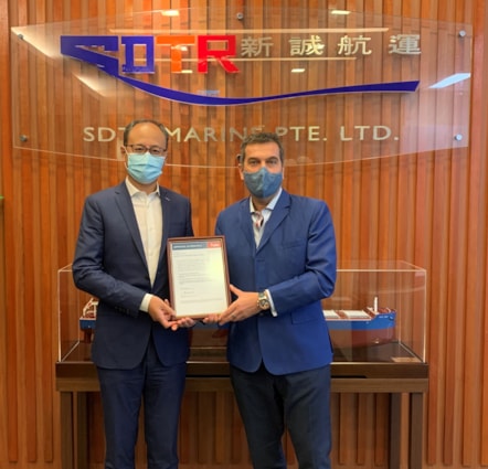 Gao Dehui, CEO at SDTR and Pier Carazzai, ABS Vice President, Pacific Regional Business Development.