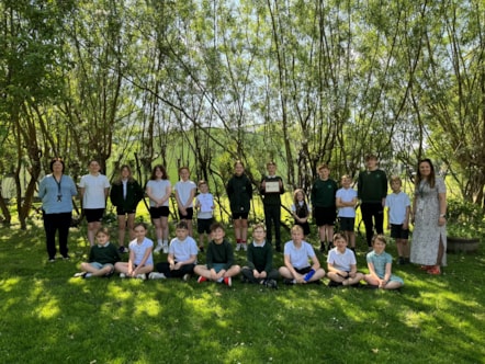 Applegrove Primary School Pupils and Staff