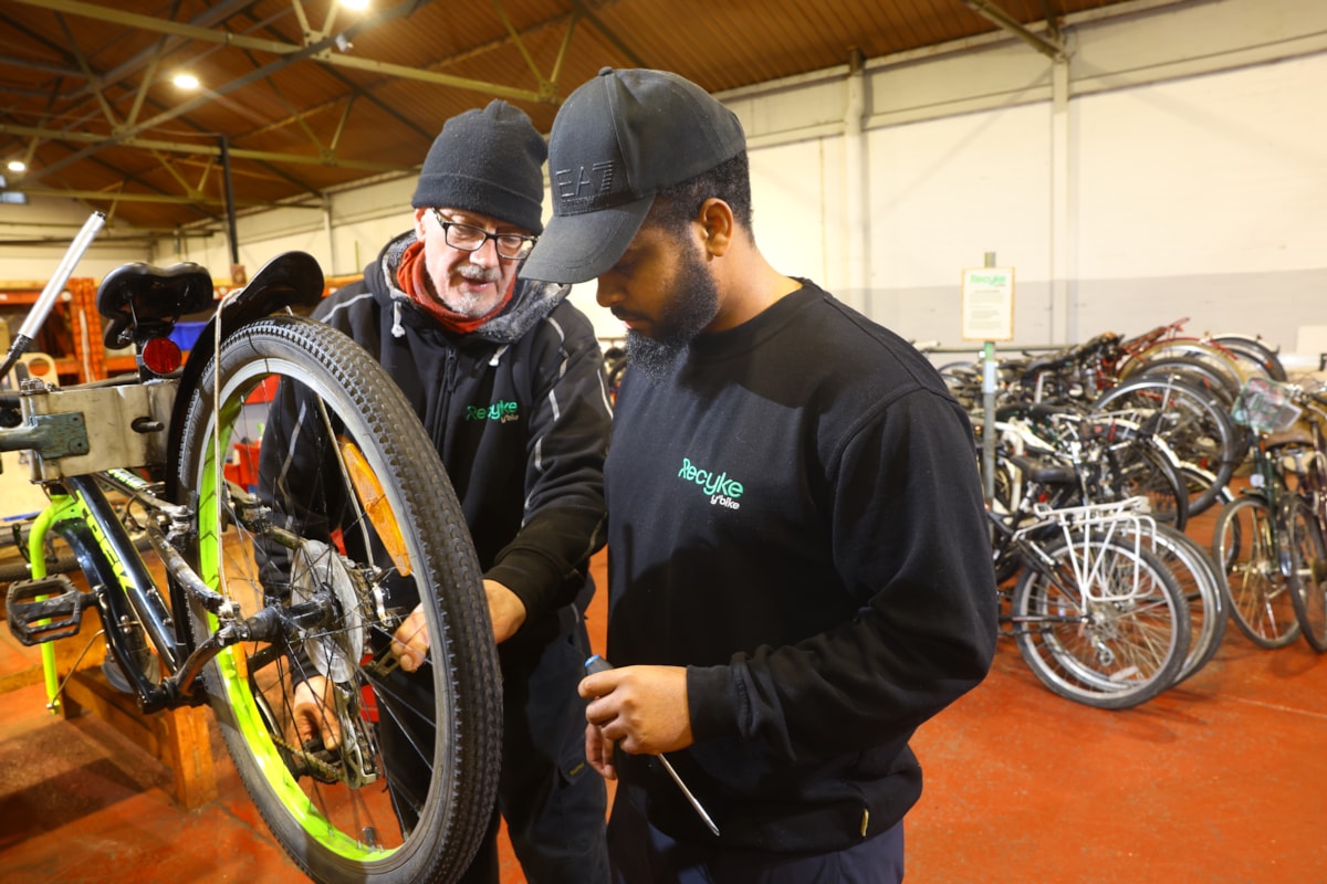Recyke y'Bike bike maintenance training