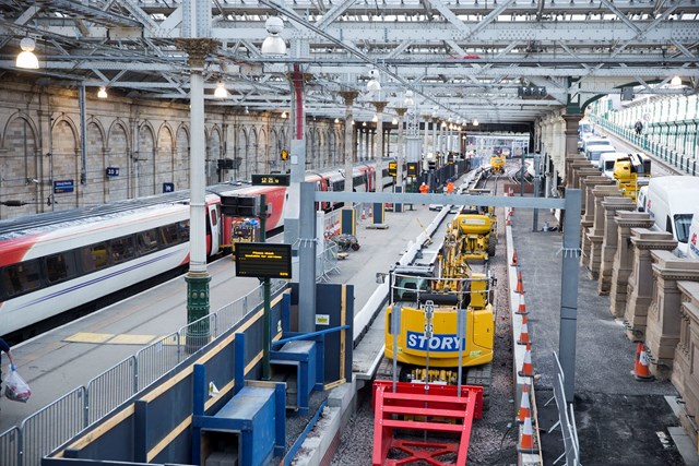 Edinburgh Waverley - new platform 12