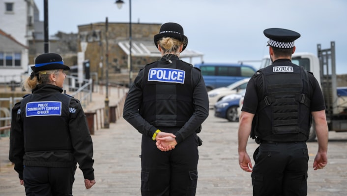 PCs & PCSOs patrolling seaside town: PCs & PCSOs patrolling seaside town