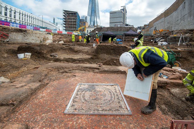 Archaeologist draws later mosaic from Liberty of Southwark Mausoleum © MOLA