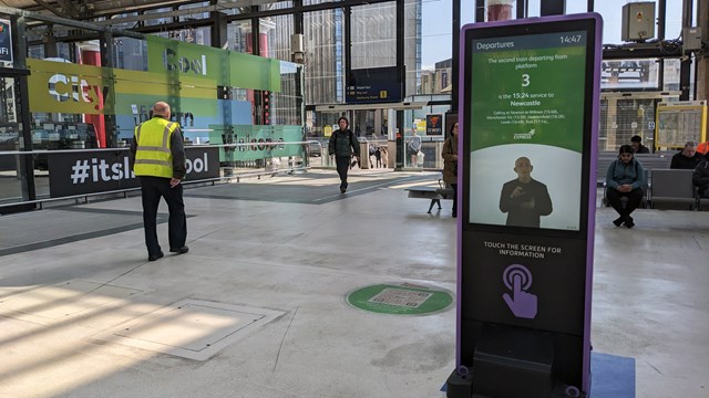 British Sign Language screen in Liverpool Lime Street: British Sign Language screen in Liverpool Lime Street