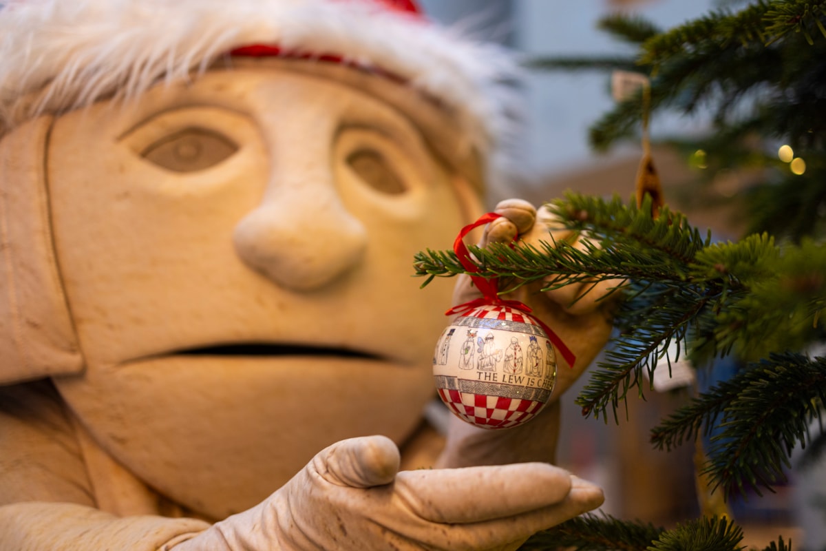 Lewis chess piece takes a festive turn decorating the National Museum of Scotland's Christmas tree © Duncan McGlynn-4