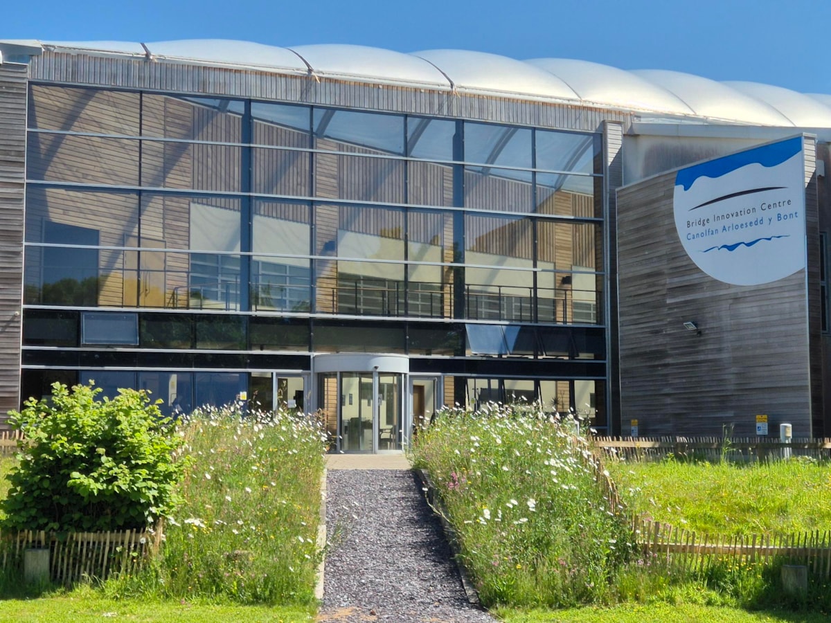 Bridge Innovation Centre 1 - Canolfan Arloesi Pont 1