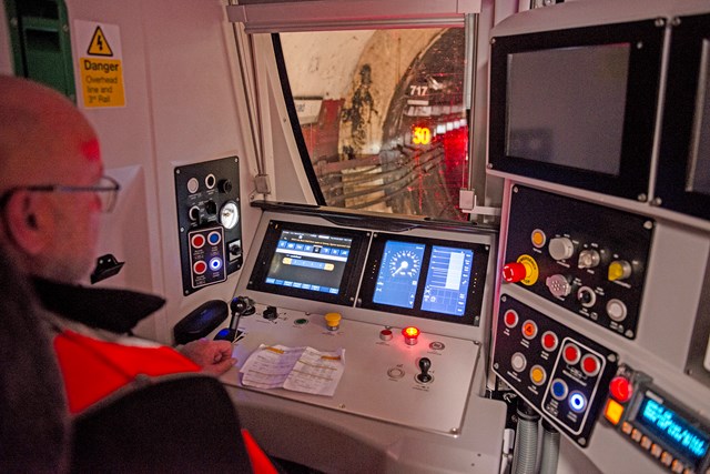 Northern City Line proved ready for digitally signalled passenger service: ETCS frequency test 71