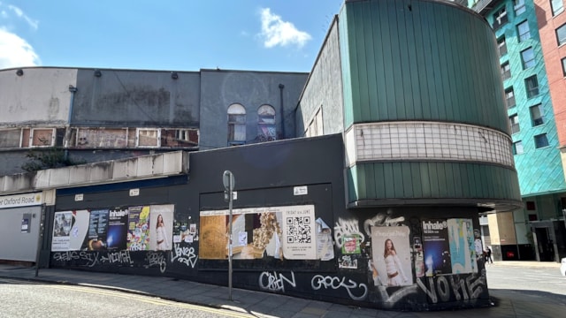 Oxford Road station artwork to celebrate historic Manchester milestones: MORS Screen One before artwork and prep 2