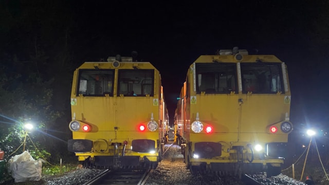 Passengers urged to check before they travel between Shrewsbury and Crewe on Bank Holiday weekend: Generic picture of tamping machines
