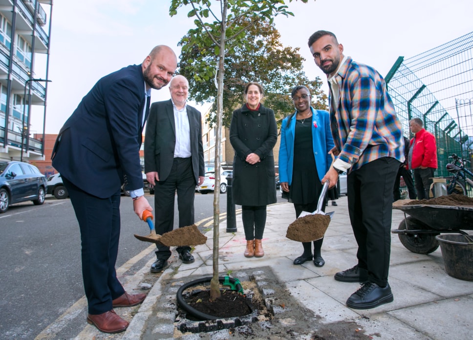 The Mayor of Hackney, Philip Glanville, and councillors on Flanders Way