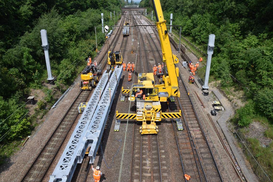 Spring BH 2016 - Shenfield Gantry lift 4 (1)