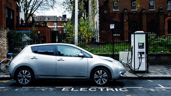 Discount of up to £3,750 on electric cars set to slash costs for thousands: dft ev charging