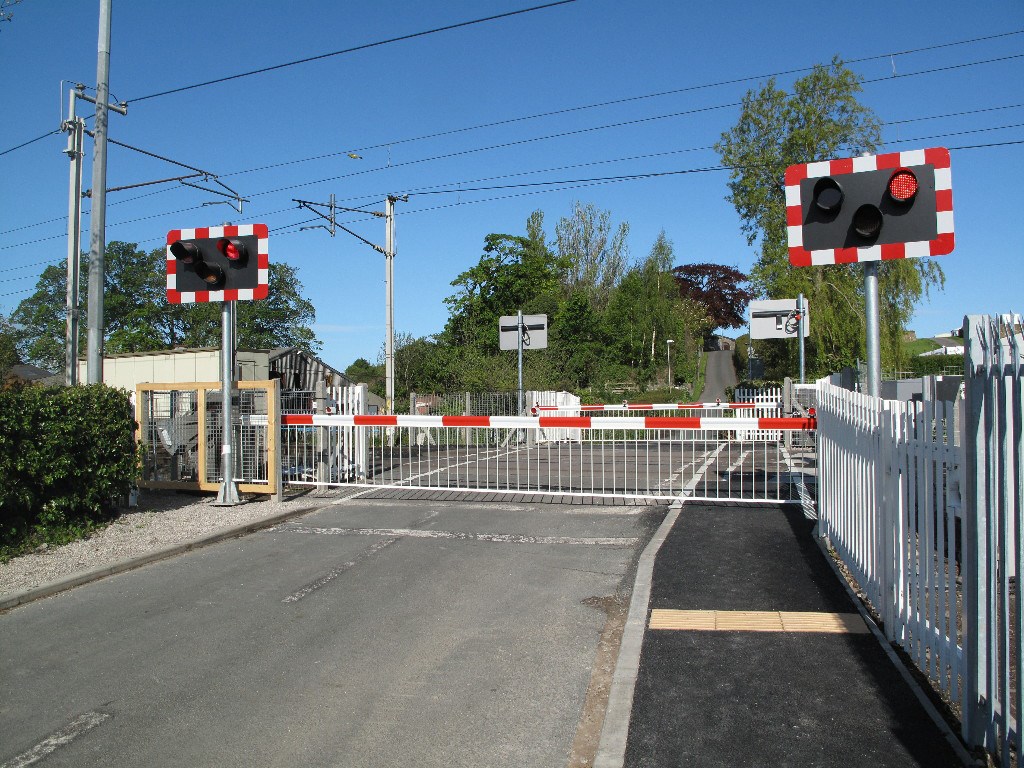 Bolton-le-Sands level crossing: Bolton-le-Sands level crossing after renewal (Nov 2012)