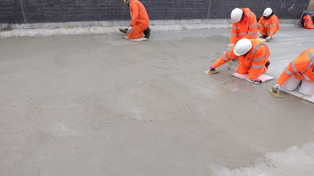 Concrete work on the central part of the bridge: Concrete work on the central part of the bridge