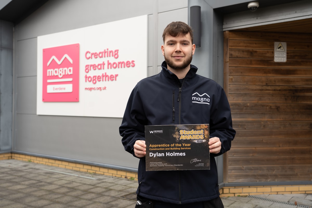 apprentice of the year dylan holmes