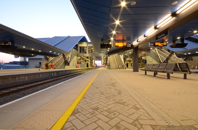 Easter weekend work marks ‘end of the beginning’ for Reading station upgrade: Reading station - new Platform 13
