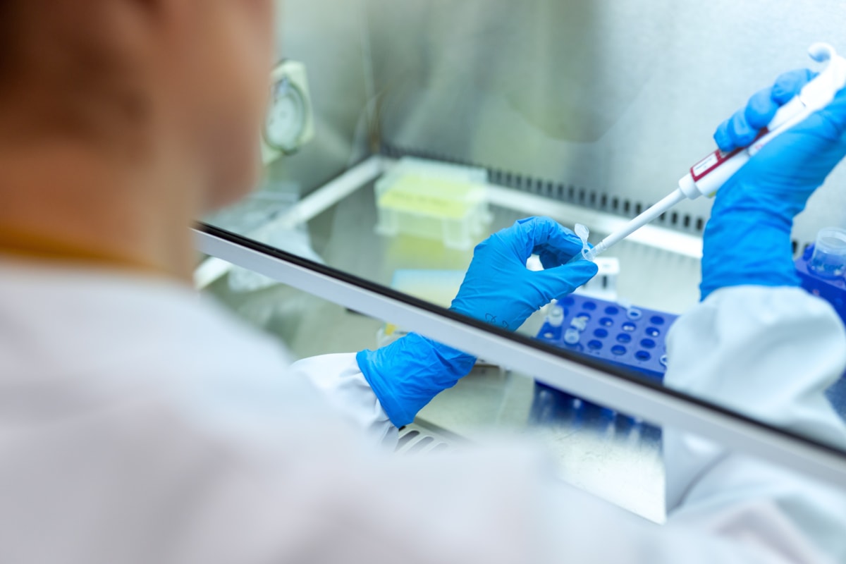 scientist-testing-samples-3912368
