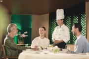 Chiva-Som The Emerald Room with Chef and Guests: Chiva-Som The Emerald Room with Chef and Guests
