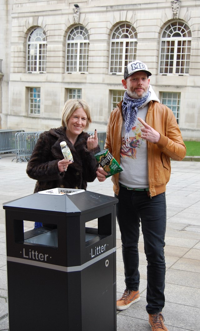Show the love for a litter-free Leeds: cllrvennerandedplatt.jpg