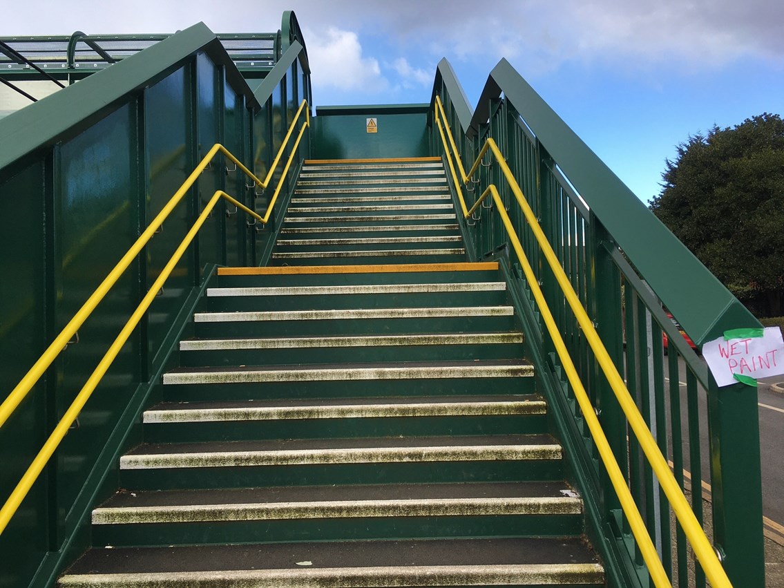 Mossley Hill footbridge after repainting (1)