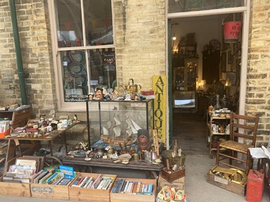 Northernline Antiques at Knareborough