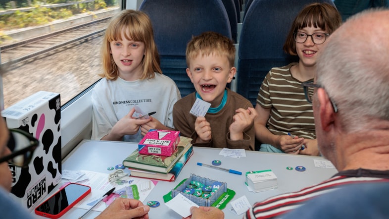 Southeastern launches ‘EnterTrainMent Week’ for families travelling on highspeed services: EnterTrainMent Launch Service August 2024-3