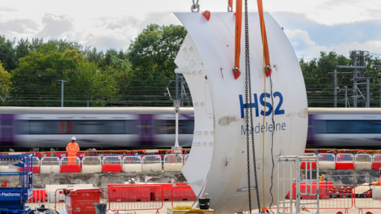 HS2 Madeleine shield lift