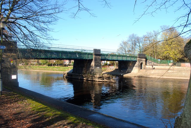 York – Scarborough passengers reminded to check before you travel this half term: Scarborough bridge in York