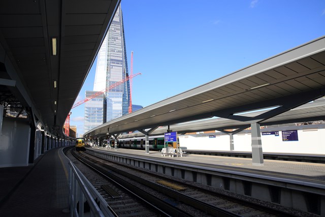 New platforms and the new concourse take shape at London Bridge station