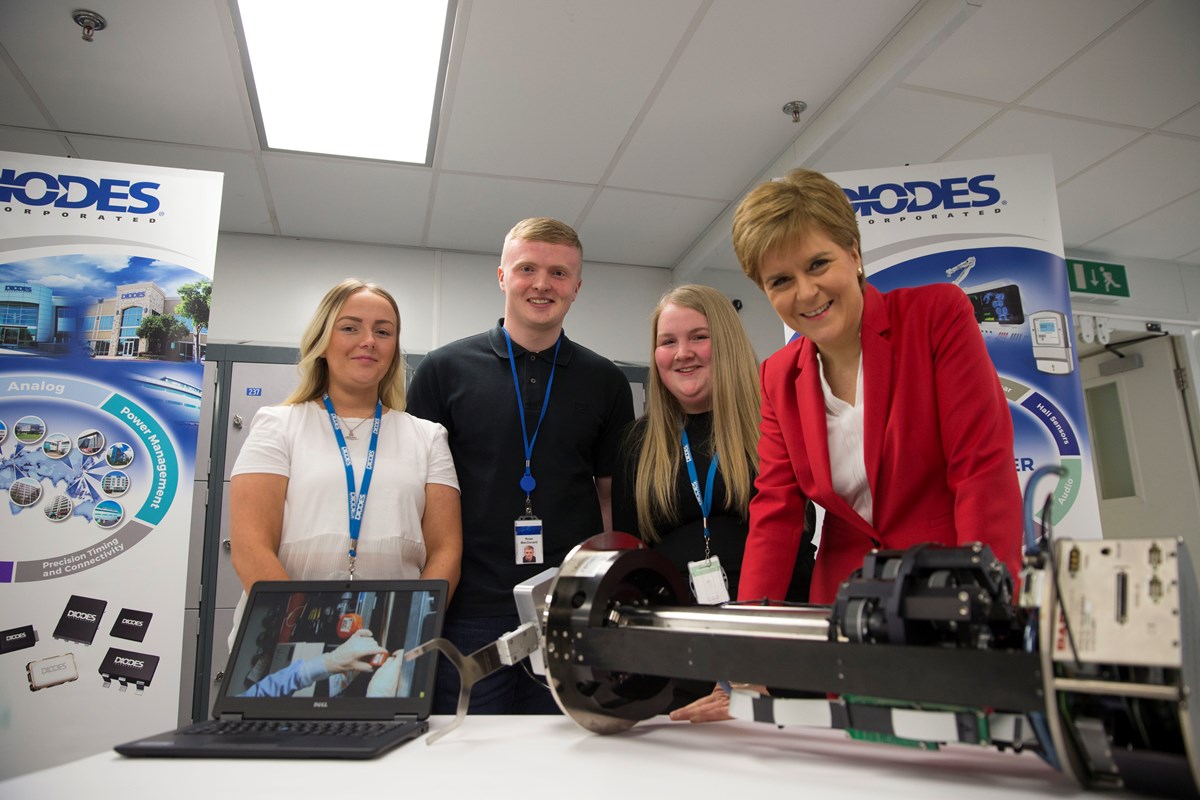 (L-R) Diodes apprentices Caitlin Kirk, Ross MacDonald and Aimee Cooke with the First Minister.