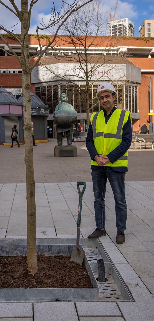 Major milestone hit on the Connecting Leeds Headrow scheme as first trees are planted: Cllr Rafique-4