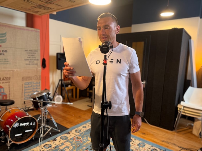 Rugby legend Sir Kev steps into new super-sized panto role: image00006-2