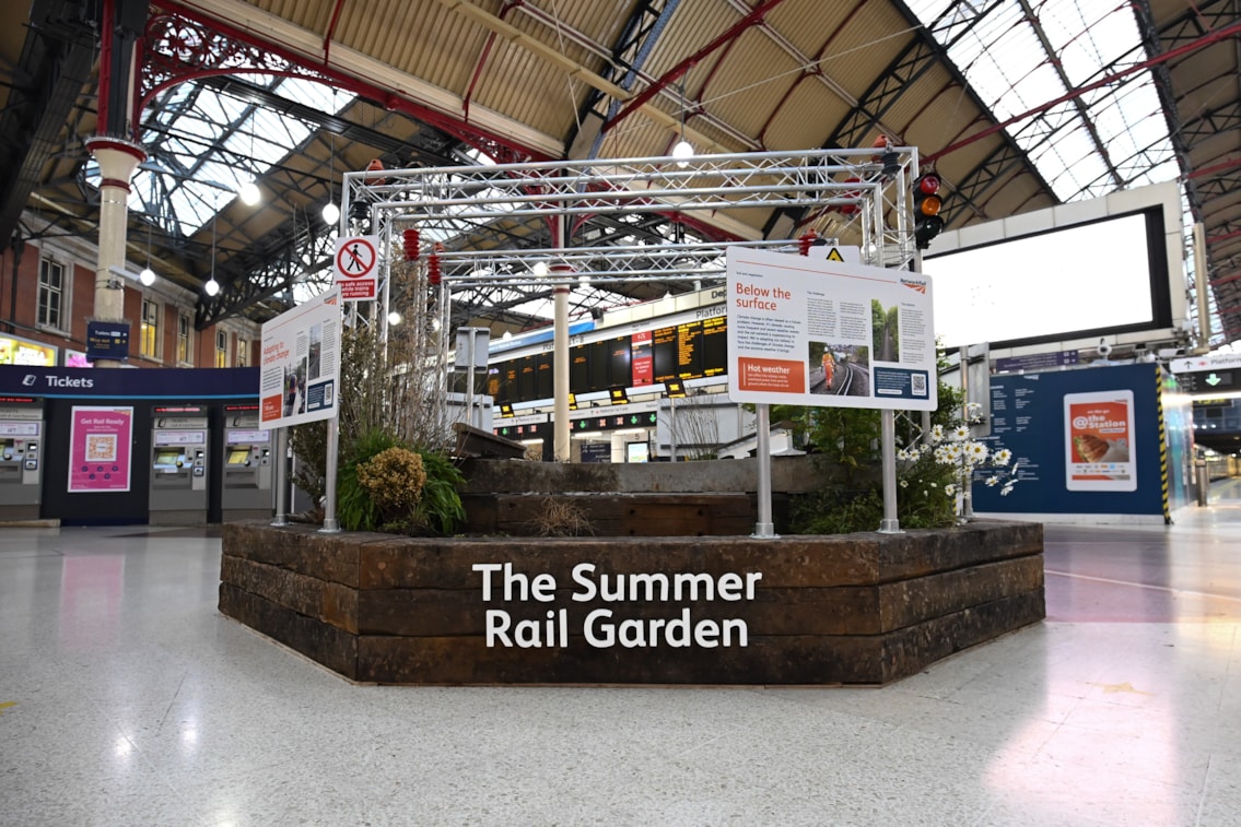 SummerRailGarden-2