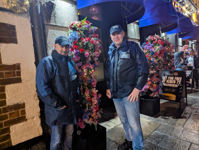 PXL 20251206 213914658