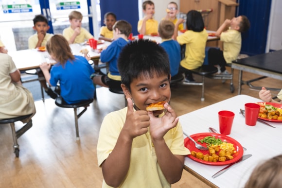 Universal Free School Meals available to all primary pupils in Carmarthenshire: 250714 CCC CC Free School Meals social campaign 007
