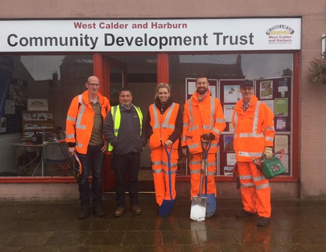 Volunteers offer rail help to community projects: West Calder-14