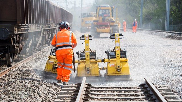 Easter weekend travel advice for North West rail passengers: WCML track renewals-2