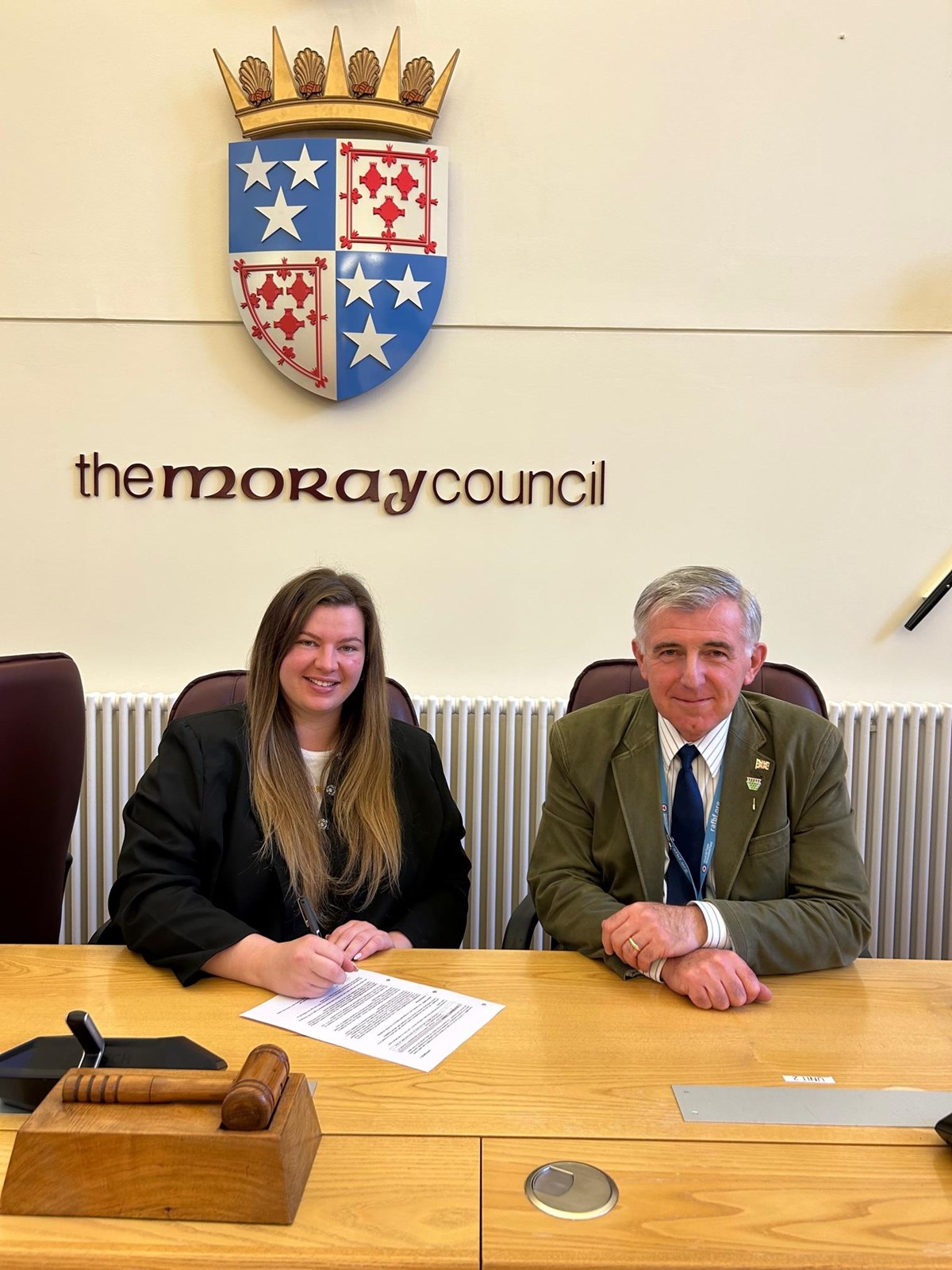 Housing and Community Safety Committee Chair, Cllr Amber Dunbar, and Vice-Chair, Cllr Donald Gatt, signed the Scottish Social Housing Charter today (Tuesday 12 September).